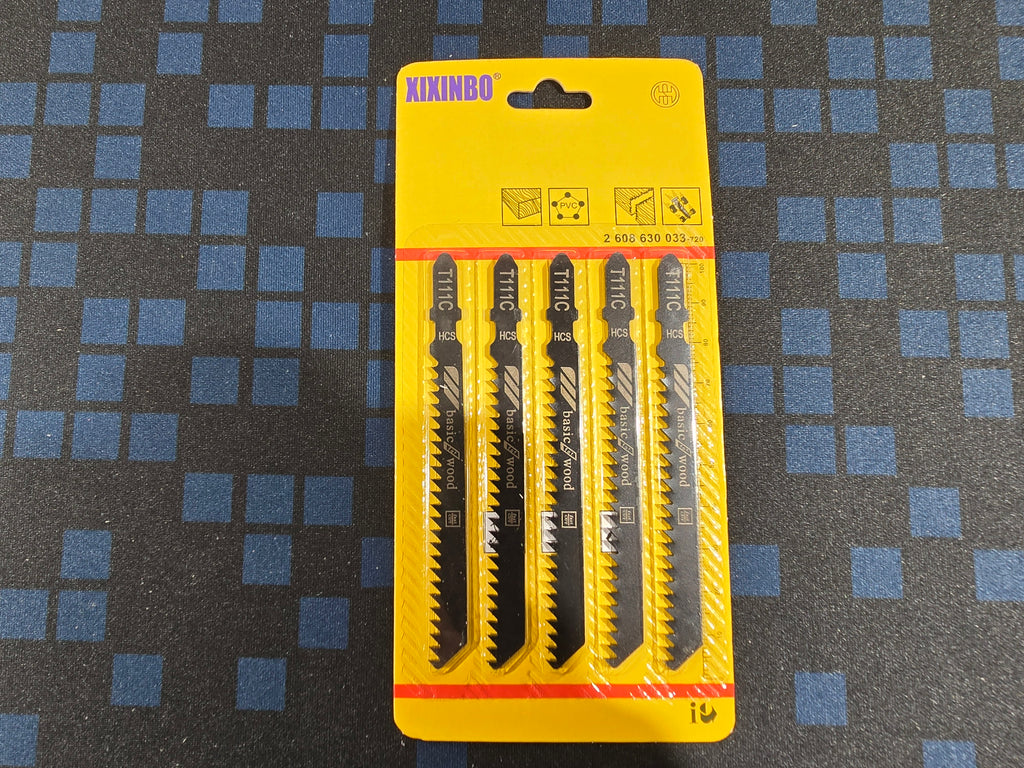 40-osainen pistosahanteräsarja puulle, metallille ja PVC:lle