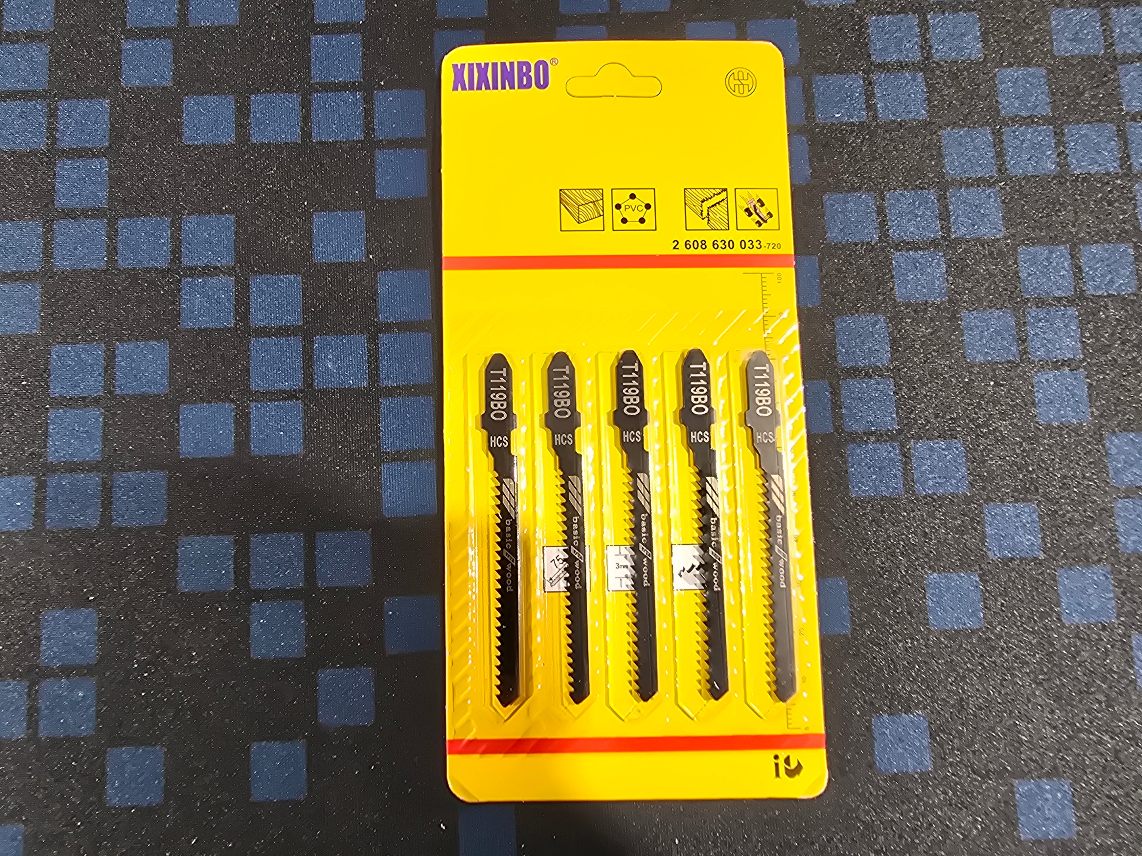 40-osainen pistosahanteräsarja puulle, metallille ja PVC:lle