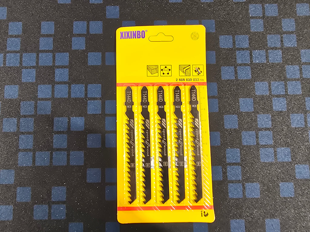 40-osainen pistosahanteräsarja puulle, metallille ja PVC:lle
