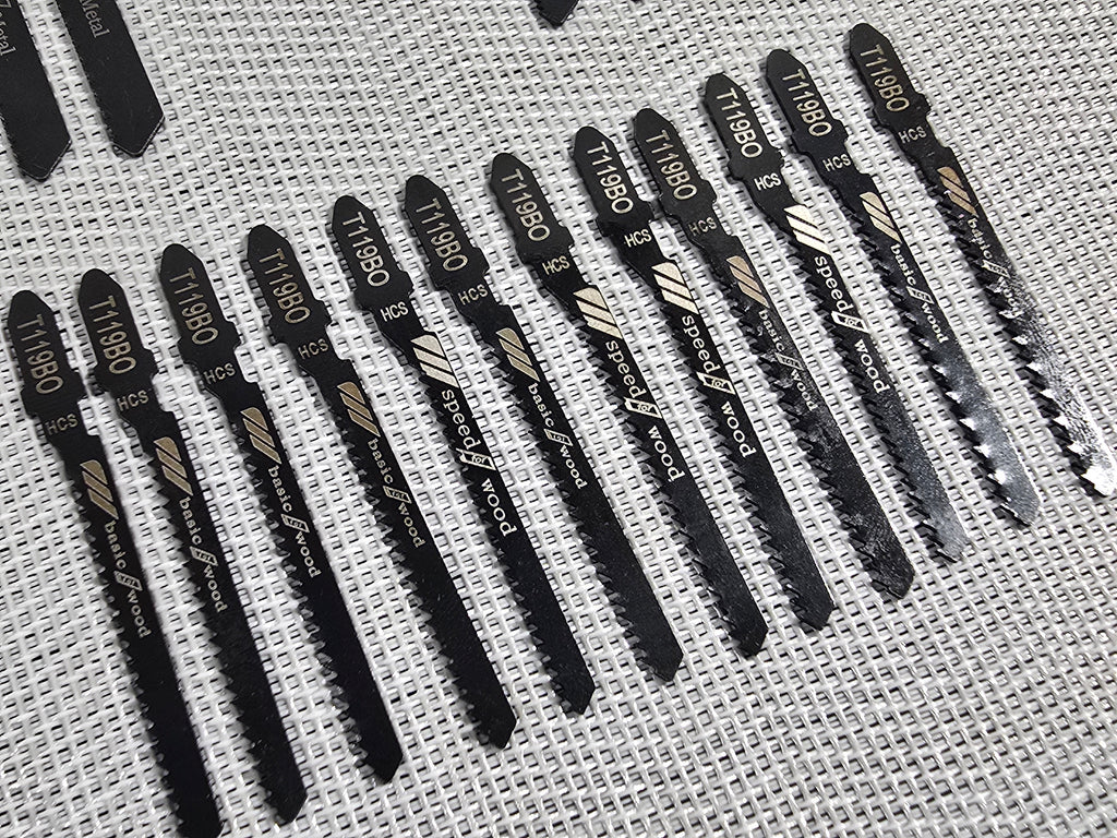 60-osainen pistosahanteräsarja puulle ja metallille terät